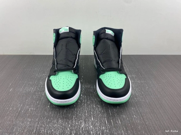 1st Kicks 1 High Air DZ5485-130 Jordan Green OG Glow 0630
